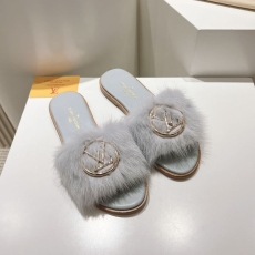 Louis Vuitton Slippers